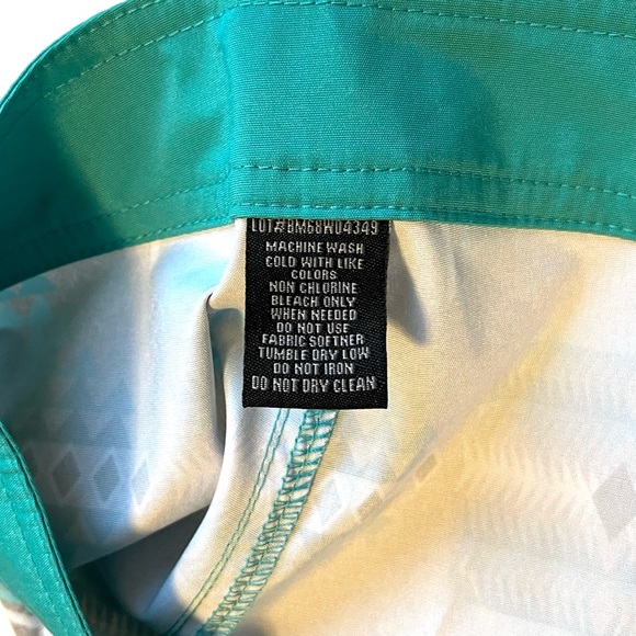 NWT Rock & Roll Denim 7" Board Shorts - Turquoise Southwest Pattern - Size XXL - Picture 7 of 8